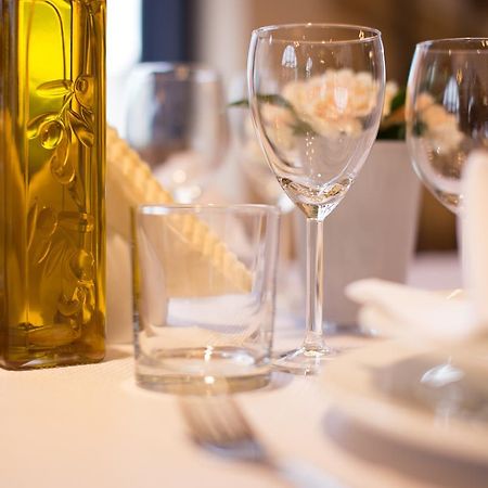 Glas-Hotel 4* Zary  Ngoại thất bức ảnh