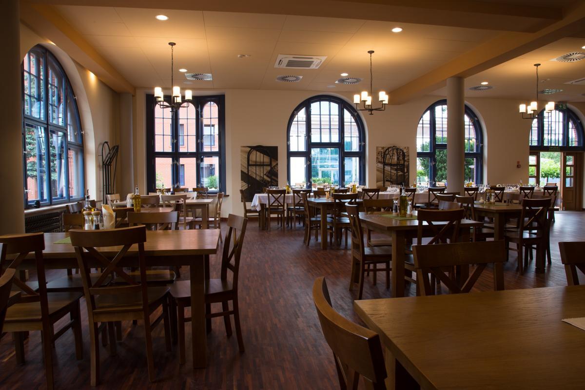 Glas-Hotel 4* Zary  Ngoại thất bức ảnh